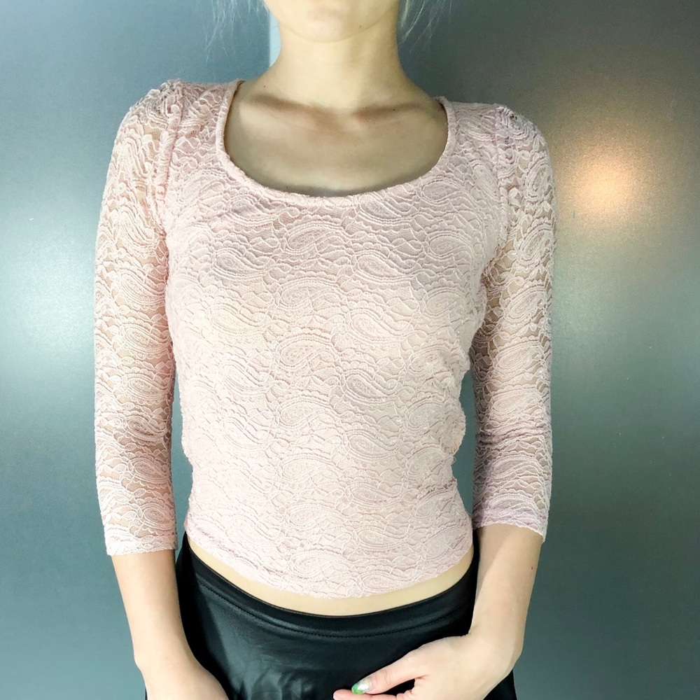 Pink lace Fitted backless ballerina top - Picture 2 of 3